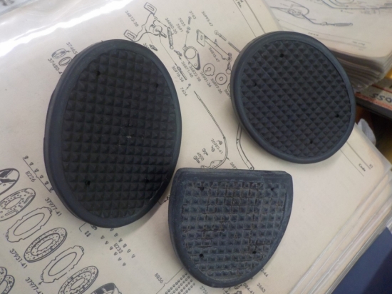 KNUCKLEHEAD UL 45 PANHEAD "NEW IN BOX" RUBBER BRAKE & CLUTCH PADS #36950-45